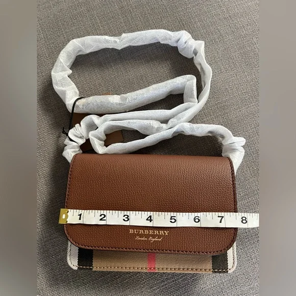 Burberry Hampshire Crossbody House Check Derby In Tan - Picture 9 of 12